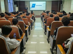 本次以“飞机及航空策动机成长概述”